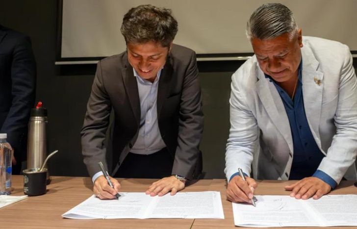 Axel Kicillof y Claudio Tapia firmaron un acuerdo por la Selección Argentina.