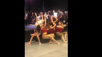 la intervención de danza del colectivo tam fue un punto álgido.