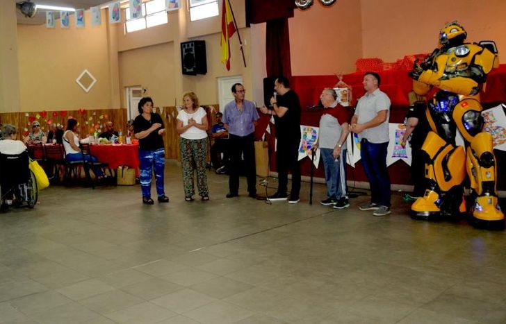 Todos los años festejan con un evento especial que incluye comida, sorteos y shows en vivo.