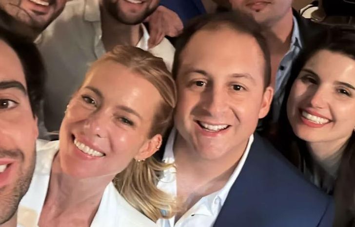 Nicole, Manu y algunos invitados.