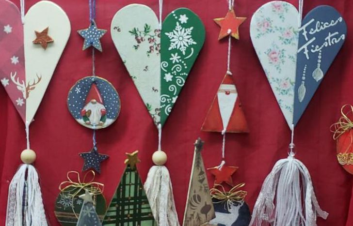 Para aprender a hacer algunos de estos objetos decorativos.