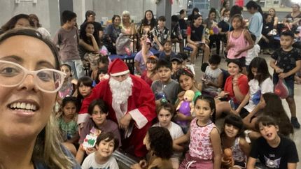 Un encuentro con mucha presencia de niños, niñas y familia. Un encuentro con mucha presencia de niños, niñas y familia.