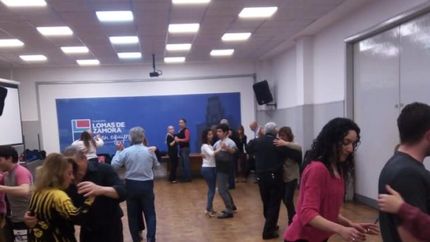 Las clases para aprender a bailar son totalmente gratuitas.