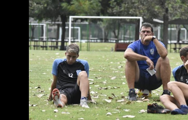 Aldirico piensa y analiza. Aún no confirmó el equipo.