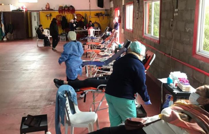 Con más de 32 donantes.