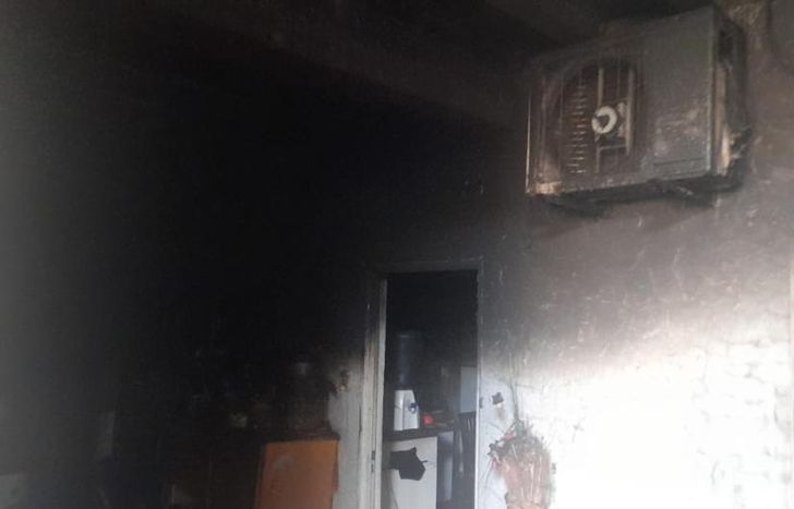 Gran parte de la vivienda fue alcanzada por las llamas.