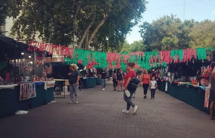 La Feria de Artesanos lleva más de 40 años en Lomas.