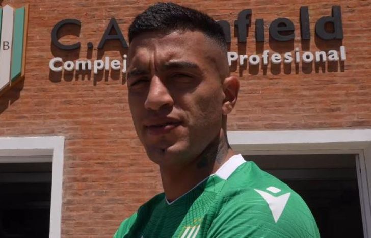 Leonel Lolo Miranda ya fue oficializado como refuerzo de Banfield.