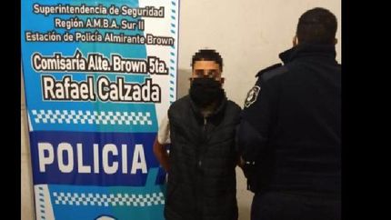 el detenido tiene 16 años y ya había recibido denuncias en su contra por violento.