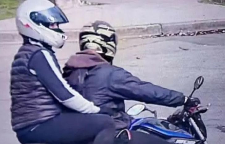 La pareja fue captada por las cámaras de seguridad tras el crimen.