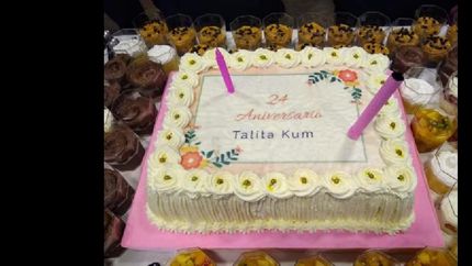 con una cena especial para los que colaboran y asisten al espacio durante todo el año.