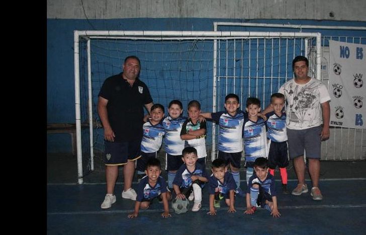 Barraza entrena chicos y forma hombres para el mañana.