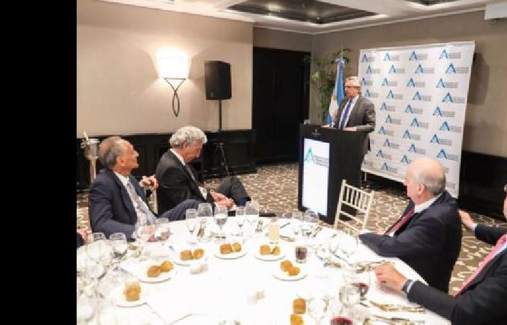 almuerzo de trabajo con representantes de la Asociación Empresaria Argentina (AEA).