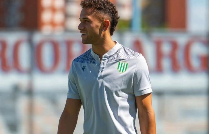 Bisanz estuvo dos años y medio en Banfield.