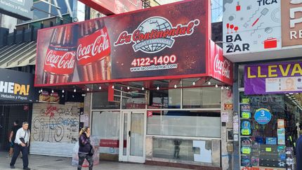 Tras 40 años, una clásica pizzería de Lomas de Zamora bajó sus persianas por la crisis económica.