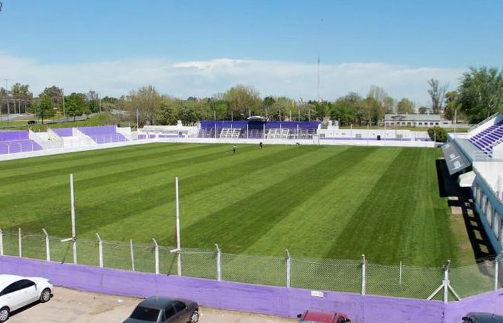 Brown de Adrogué jugará el sábado en el Beto Larrosa.