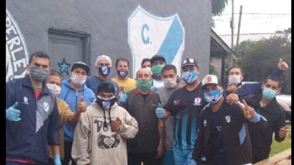 Están todos los viernes en Sarratea y sastre. Están todos los viernes en Sarratea y sastre.