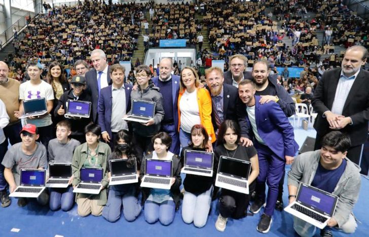 A través de este programa, buscan achicar la brecha digital.