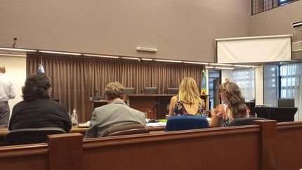 Diario La Unión | La madre de Anahí, el abogado Krizan, la fiscal Monti y su asistente.