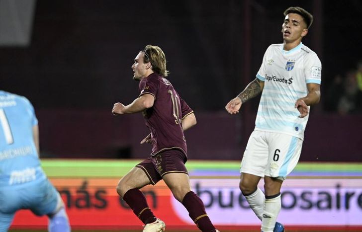 De la Vega ya estampó el empate parcial.