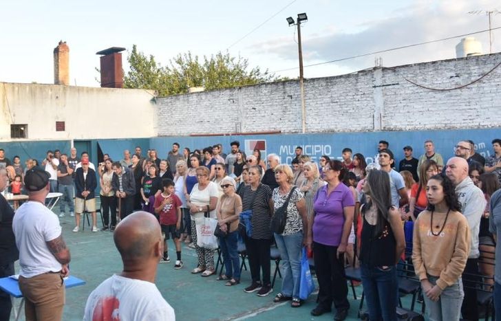 Participaron cientos de personas.