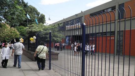 Este jueves en Fonrouge y Campos, Lomas.