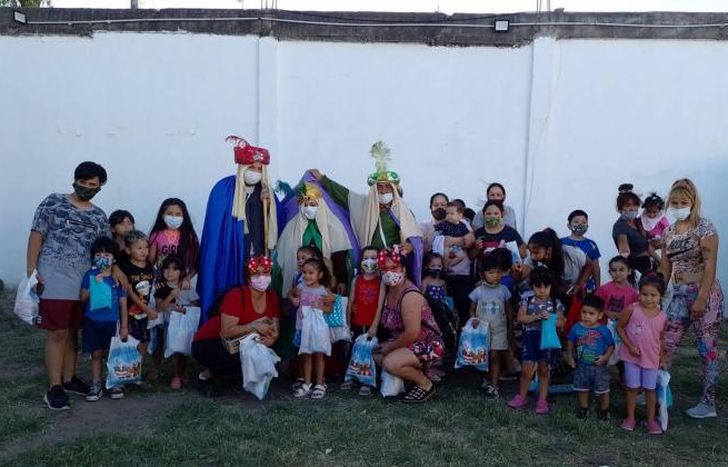 La recorrida se hace todos los años por el barrio.