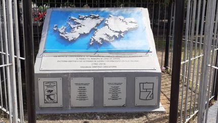 La memoria de los 14 soldados lomenses, más presente que nunca.