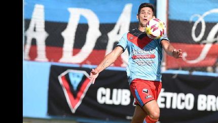 Benegas se ganó la titularidad y responde a fuerza de goles.