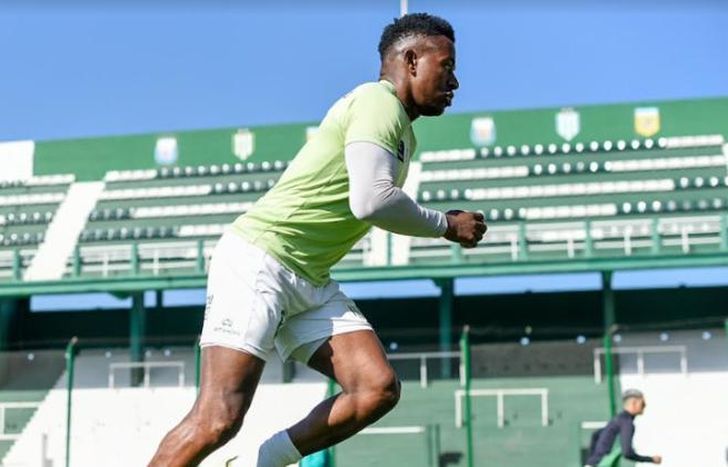 Mauricio Cuero volvió a las canchas luego de nueve meses.