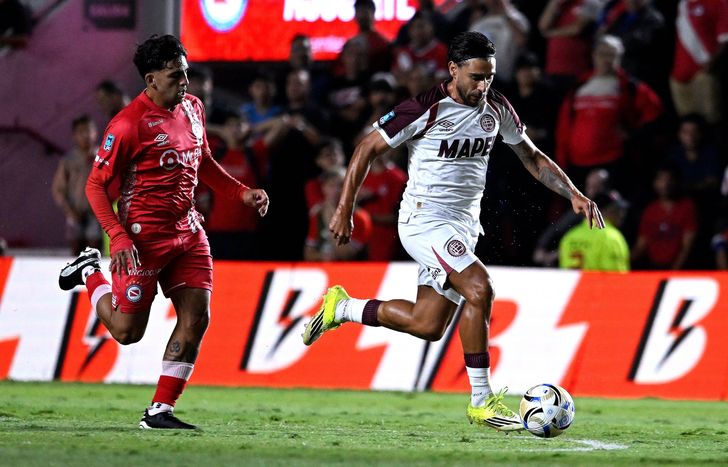 Lanús quiere hacerse fuerte en La Paternal.