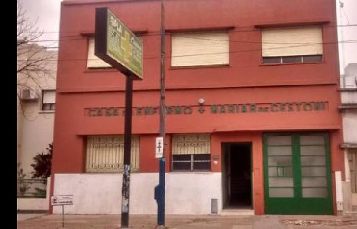 Se pueden dejar las donaciones en Rincón 143, Banfield.