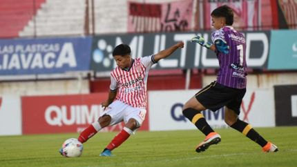 Pérez fue la figura del Milrayitas ante Comunicaciones. Pérez fue la figura del Milrayitas ante Comunicaciones.
