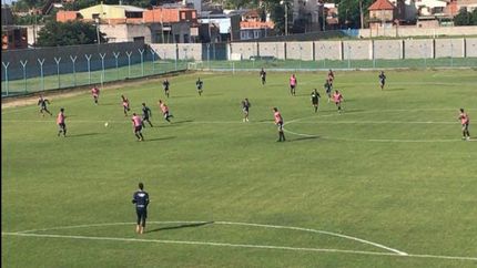 San Martín volvió al Sur con dos derrotas ante J. J. Urquizas.