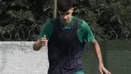 El volante se sumó al Taladro para afrontar la temporada 2025.