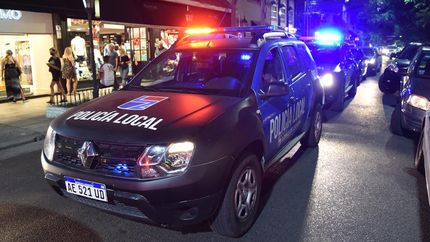 Personal del Comando de Patrullas de Lomas asistió a un llamado al 911 y capturó a dos malvivientes.