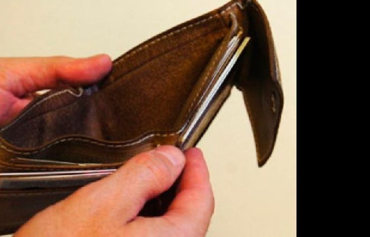 también cayó el poder adquisitivo.