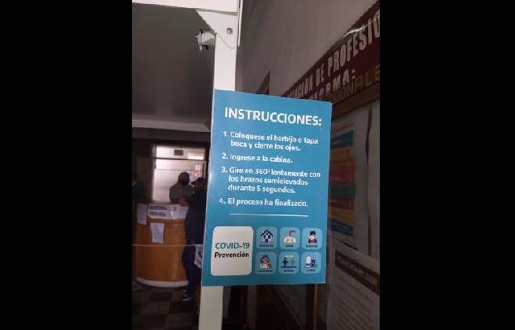 las instrucciones, bien a la vista.