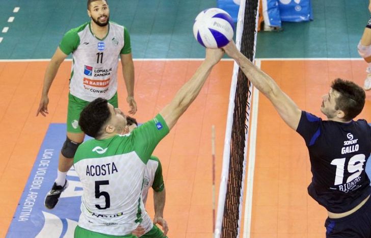 Defensores lo ganó en tres set.