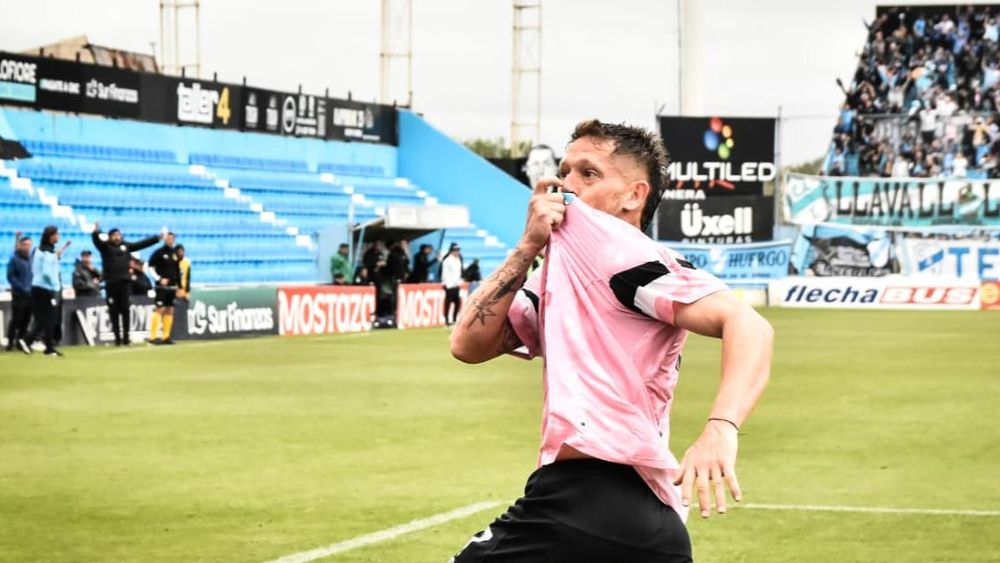Brandán no dudó en continuar en Temperley.