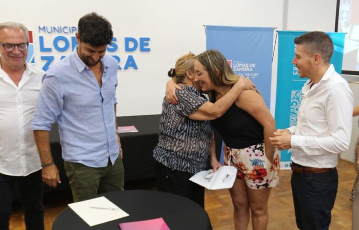 Marina Lesci saludó a los vecinos.