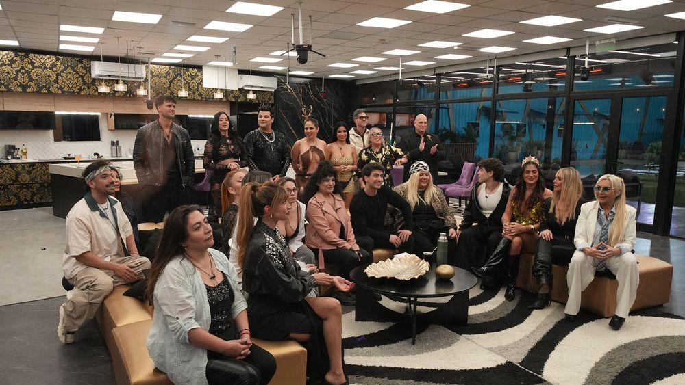 La casa de Gran Hermano con muchos jugadores.&nbsp;