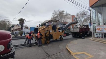 Las cuadrillas trabajan en las zonas de Banfield y Lomas.
