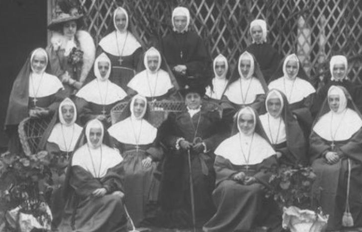 Primera Comunidad Azules en Argentina en Lomas de Zamora, 1905.