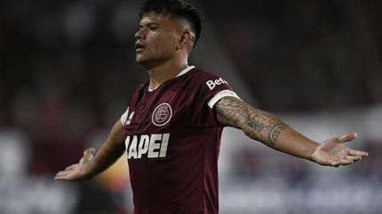 Walter Bou suma nueve goles en Lanús. Walter Bou suma nueve goles en Lanús.