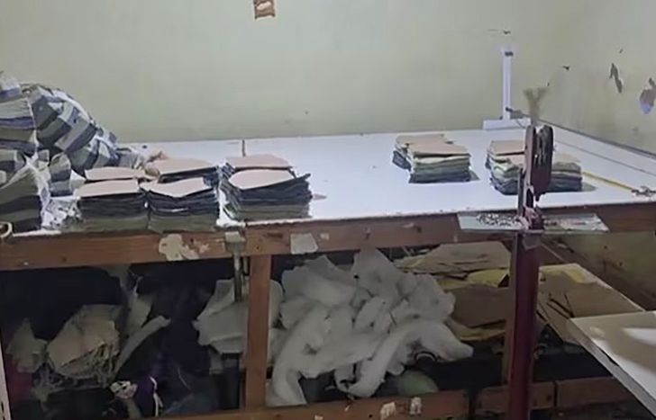El taller clandestino donde estaba secuestrada la víctima.