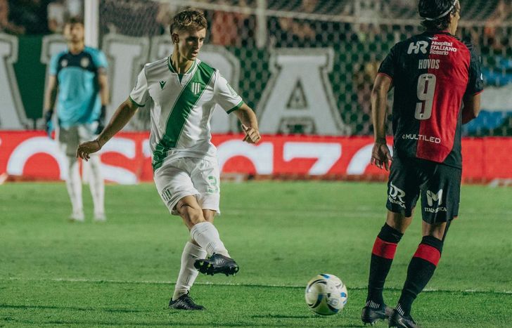 Ignacio Pais, clave en el mediocampo de Banfield.