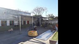 Se están haciendo obras en más escuelas.