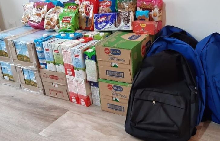 Con los fondos que juntan realizan la compra del mes.