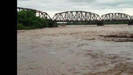 sigue la alarma por desbordes del rio pilcomayo